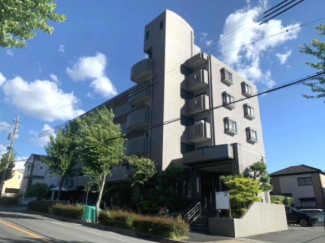 建物外観　安心の鉄筋コンクリートマンションです♪