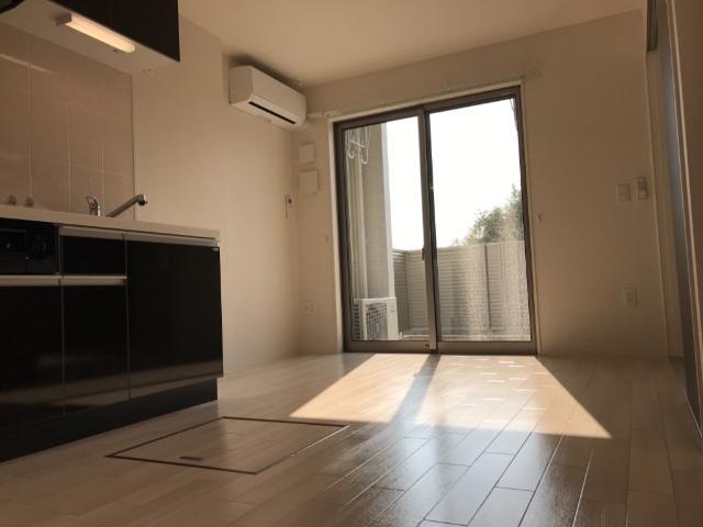 居室・リビング　室内