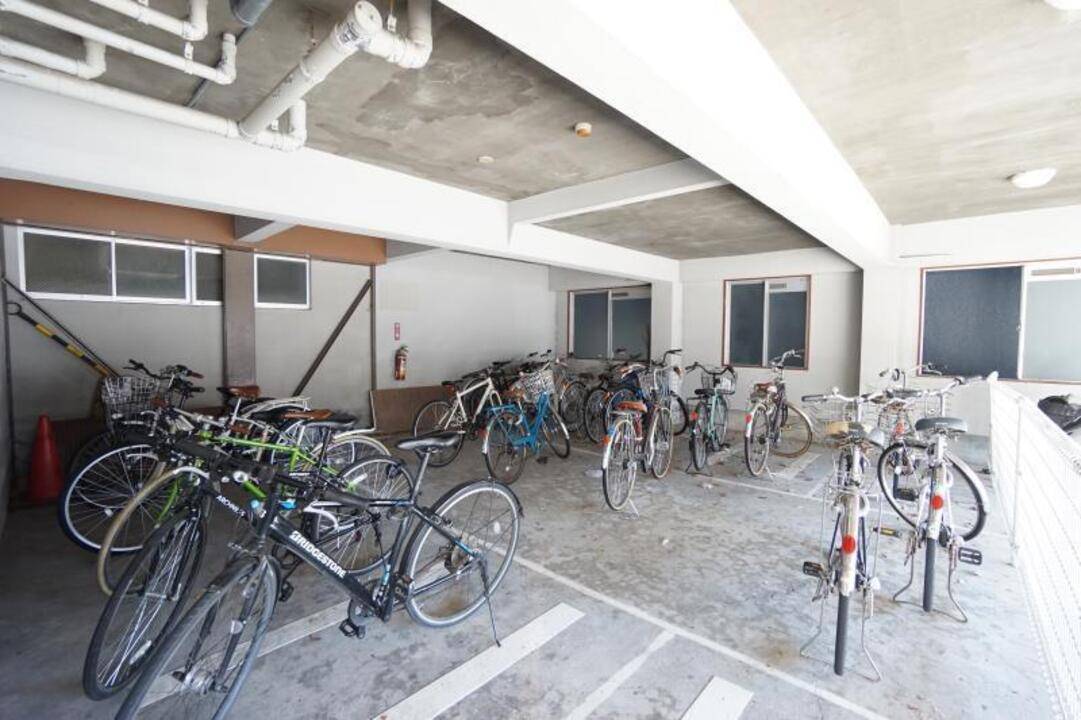 駐車場　駐輪場