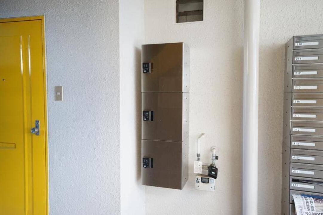 エントランス　宅配ボックス