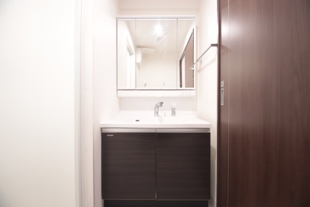 洗面設備　※別部屋の参考写真のため、現状優先です。