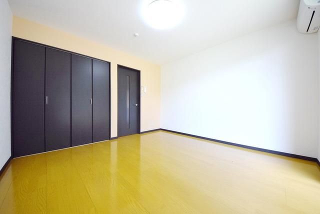 居室・リビング　明るい洋室♪