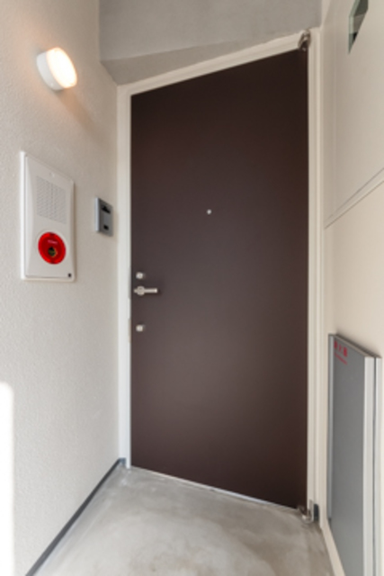 玄関　※写真は同タイプ住戸です。