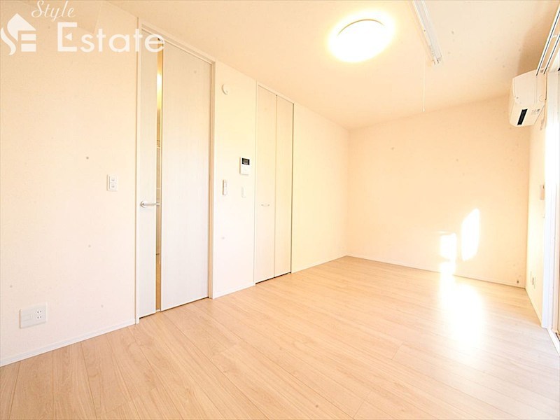 居室・リビング　内装