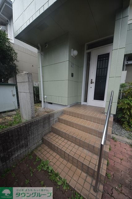 エントランス　★お部屋探しは株式会社タウンハウジング東京まで★