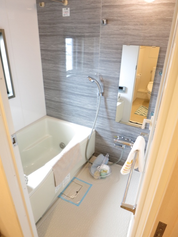 バス・シャワールーム　バス