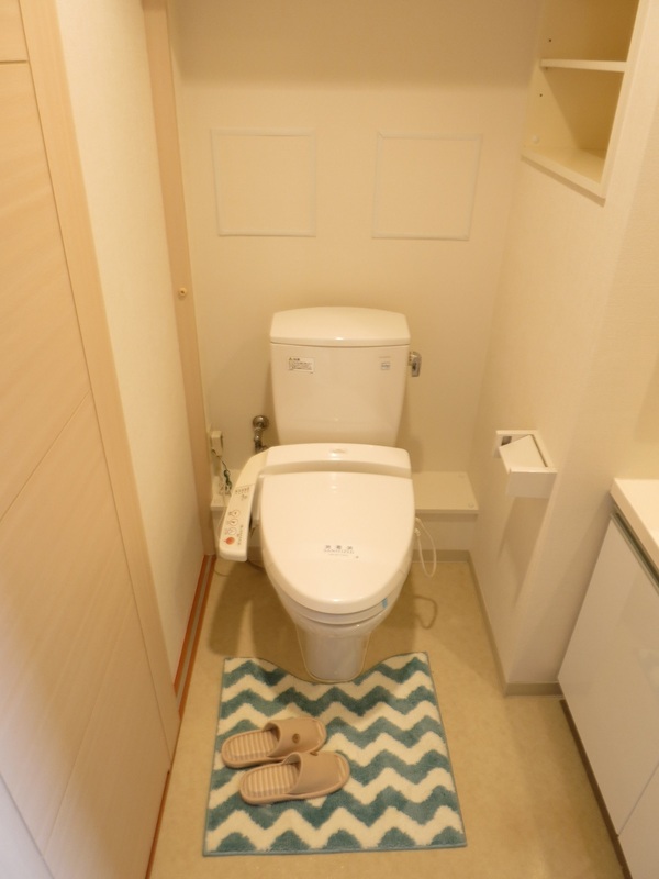 トイレ　トイレ