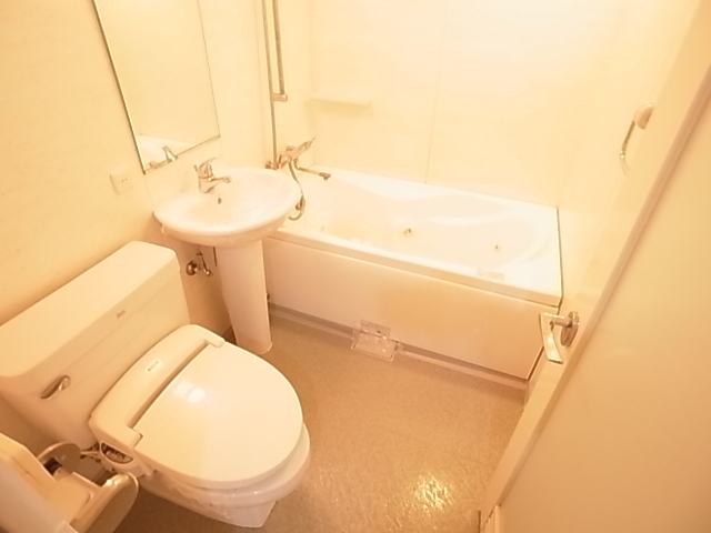 バス・シャワールーム　バスルーム