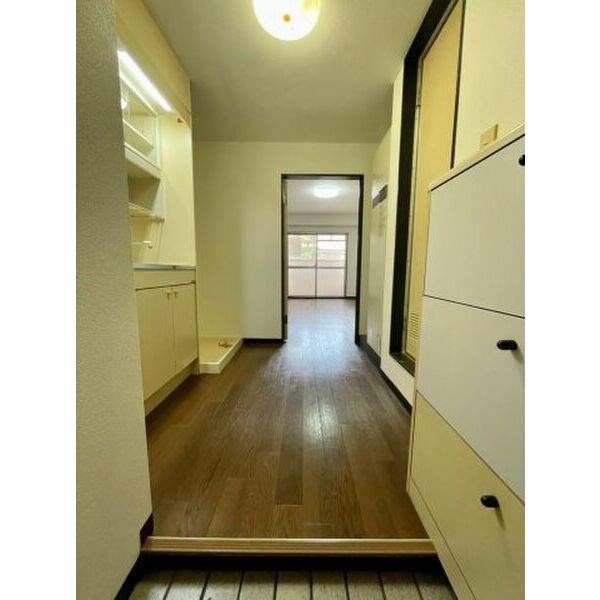 玄関　（イメージ）