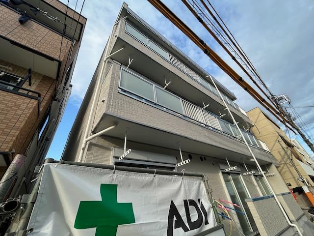 建物外観　建築中