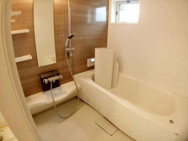 バス・シャワールーム　バスルーム