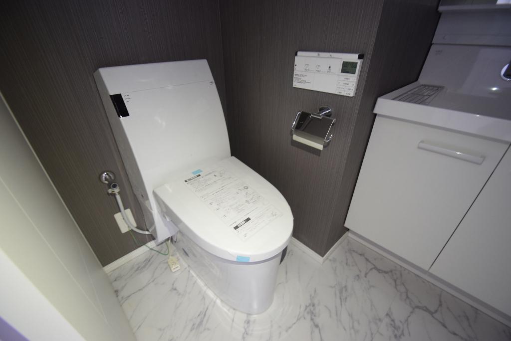 トイレ　シャワー付トイレ