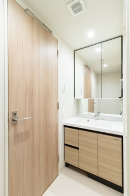 洗面設備　※写真は同タイプ住戸です。