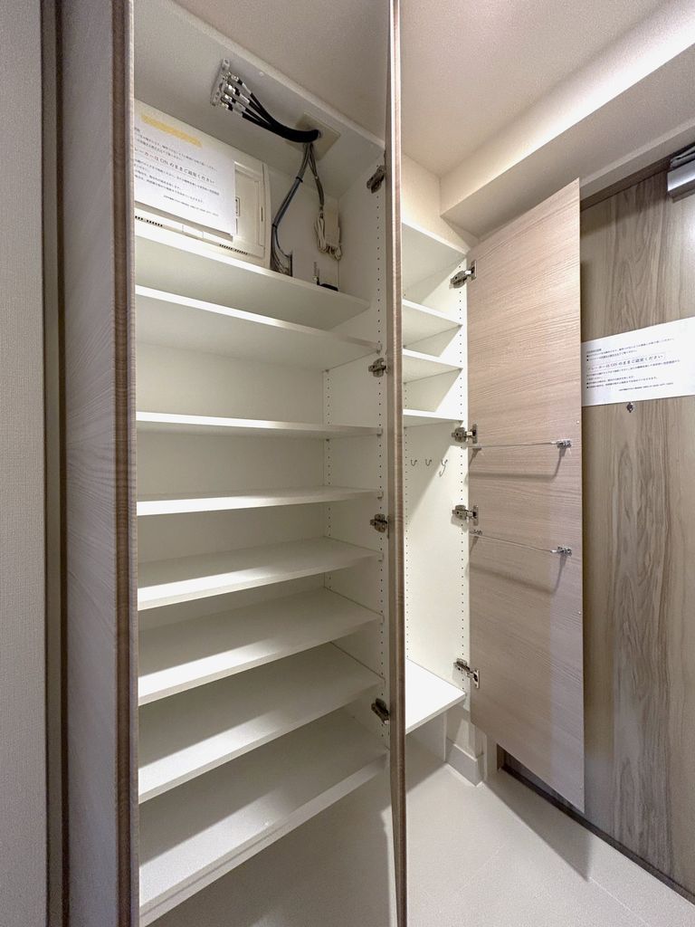 収納　シューズボックス