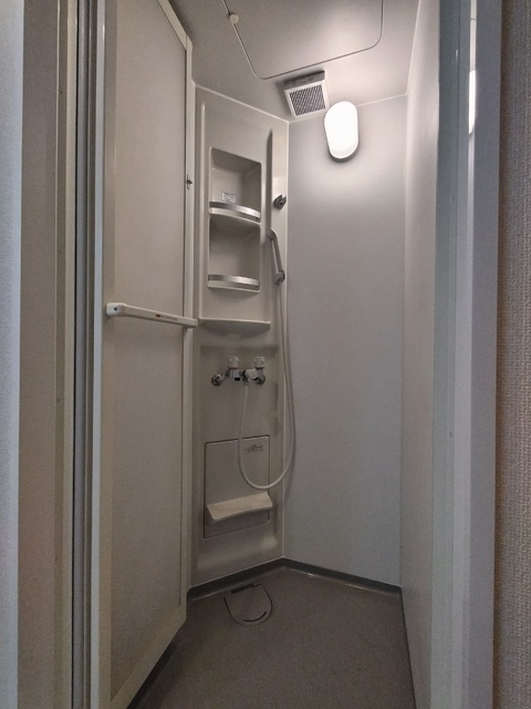 バス・シャワールーム　★シャワールーム　※浴槽の設置はございません。