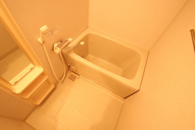 バス・シャワールーム　※別室の参考写真の為、現況優先です。