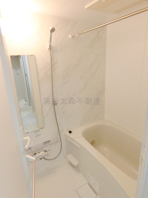 バス・シャワールーム　追焚+浴室暖房乾燥機付きバスルーム　お風呂