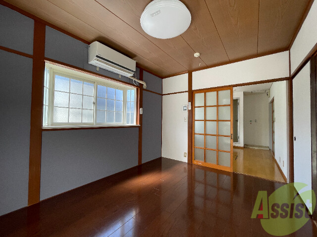 居室・リビング　陽当たりが良く、広々として過ごしやすそうです。