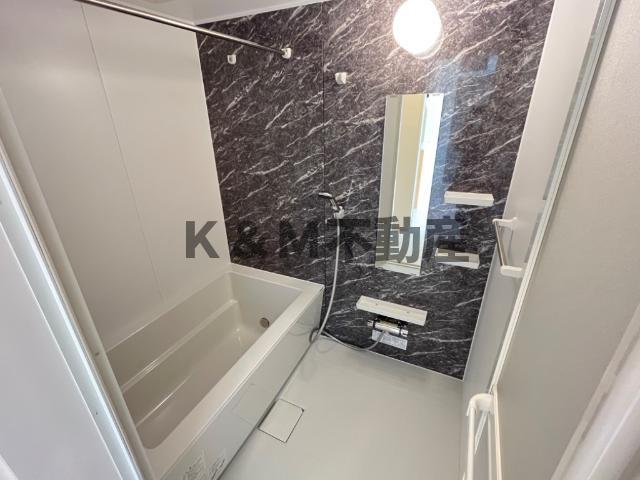 バス・シャワールーム　ゆったり過ごせるお風呂です