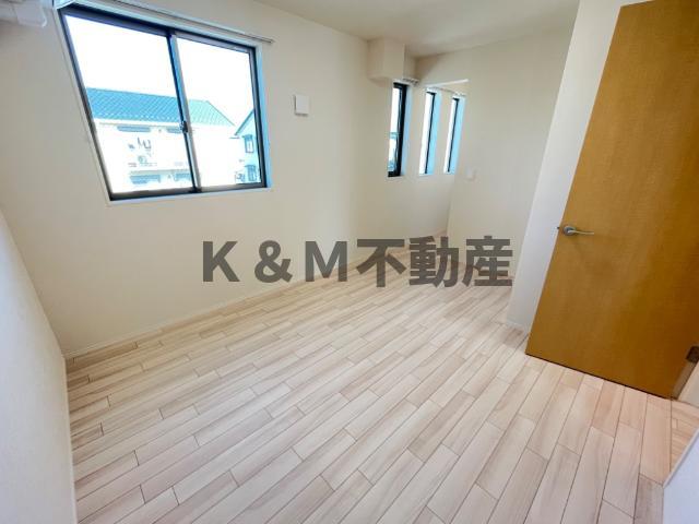 その他部屋・スペース　明るい色調の室内です