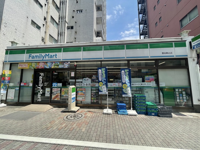 コンビニ　ファミリーマート　豊島駒込店（コンビニ）まで144m