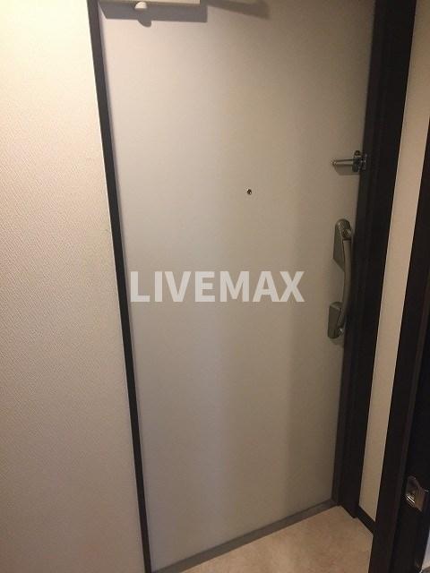 玄関　※別部屋のお写真になります