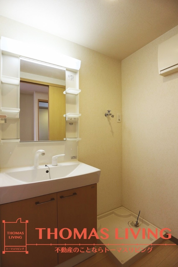 洗面設備　※同メーカーの類似物件の写真となります。