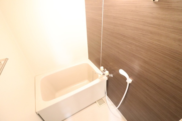 バス・シャワールーム　現況の物を優先する