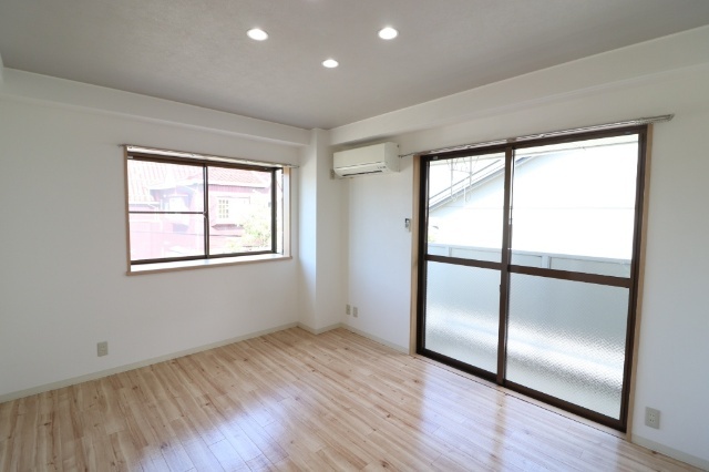 居室・リビング　現況の物を優先する