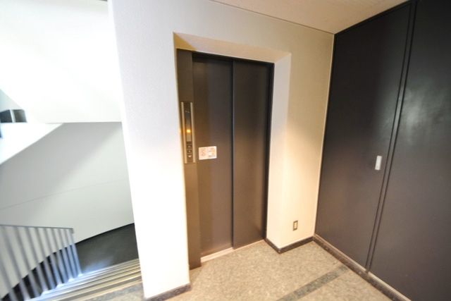 その他　エレベーター