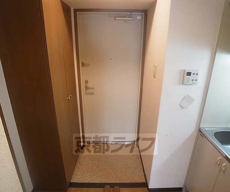 玄関　シューズボックスがあります。