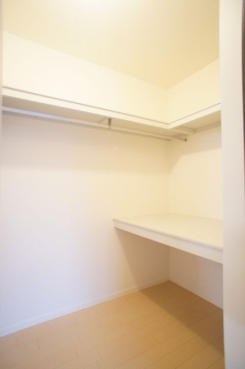 収納　ウォークインクローゼット（洋室5.5帖）