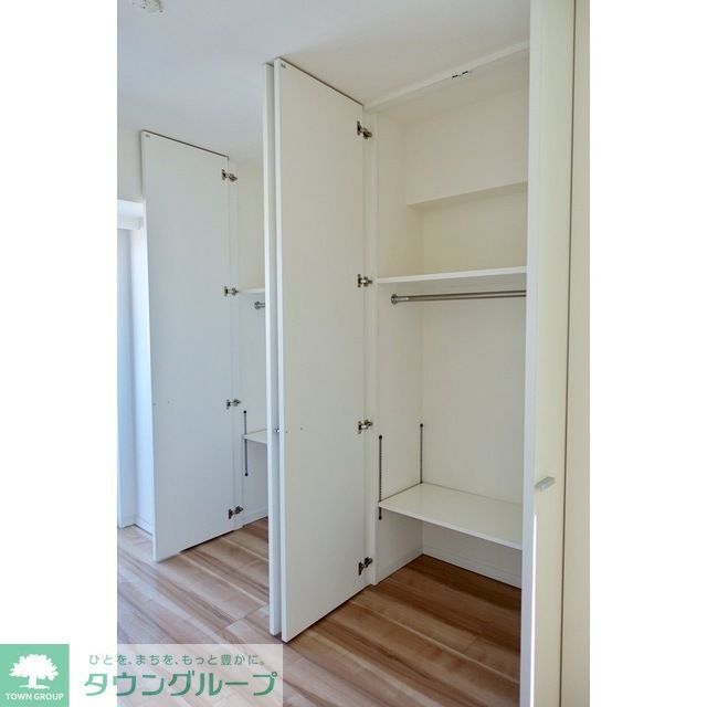 収納　702号室の写真です。