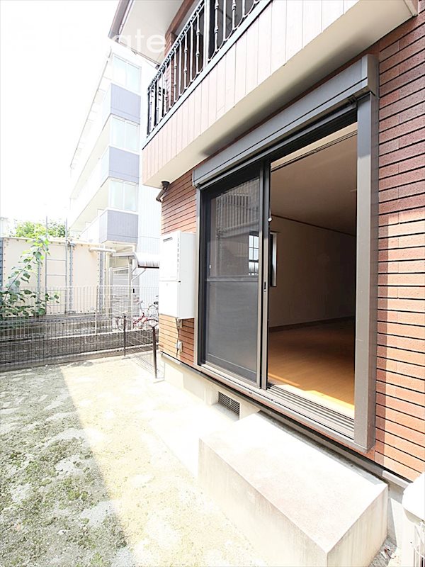 バルコニー　テラス