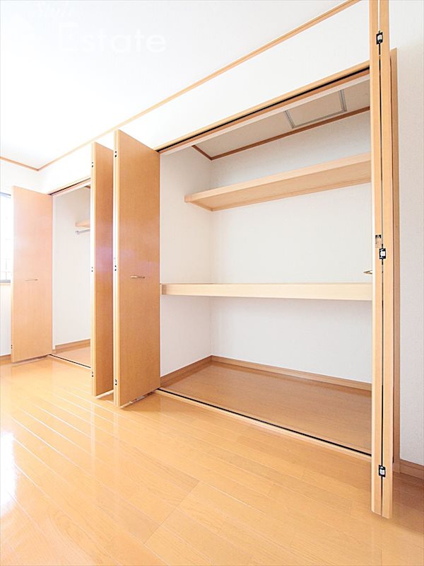 収納　クローゼット
