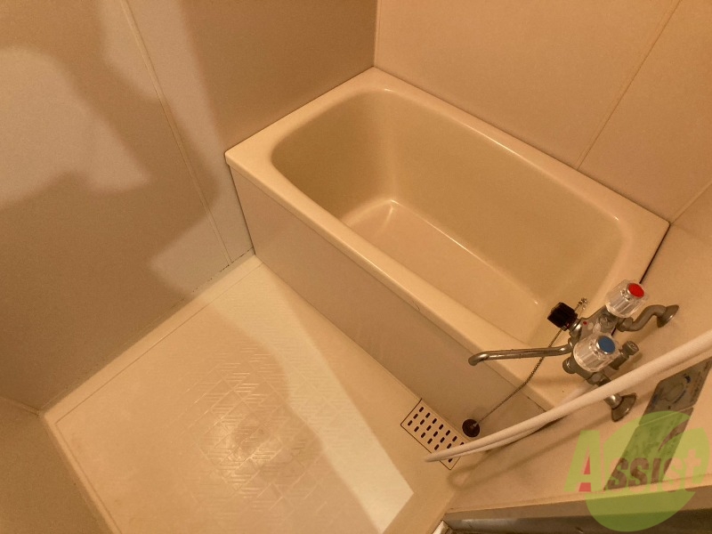 バス・シャワールーム　お風呂です。ゆっくりお風呂につかるのも体に良いですね～