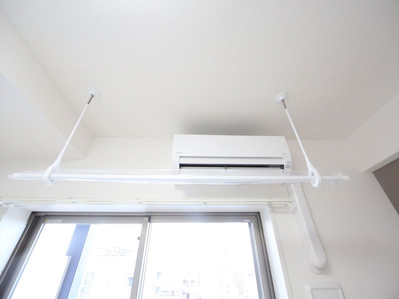 その他　エアコン・室内洗濯物干し付き