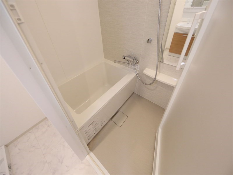 バス・シャワールーム　バスルーム　浴室暖房乾燥機付き