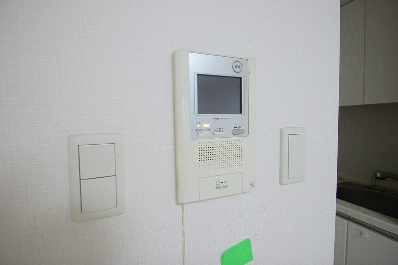 セキュリティ　来客者の確認ができるTVモニターホンが設置されています。