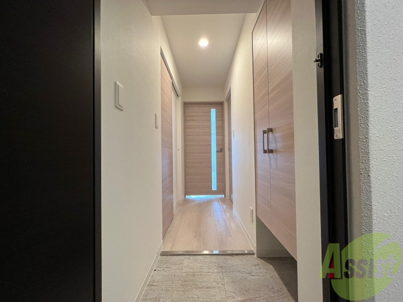 玄関　使いやすく明るい印象の玄関になっておりました！