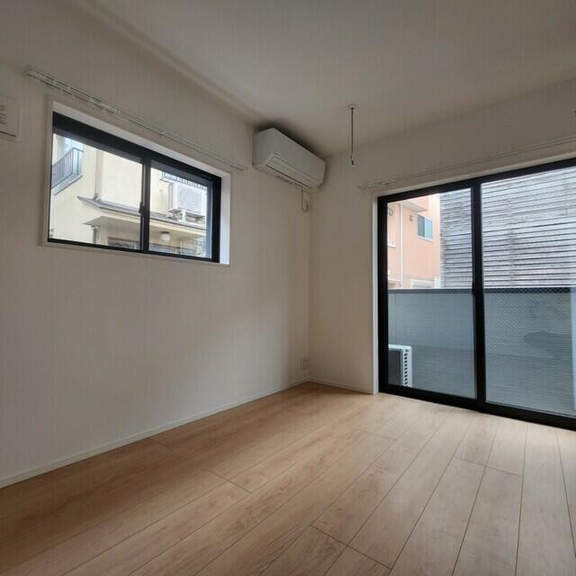 居室・リビング　?