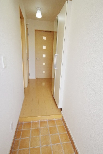 玄関　※類似室内