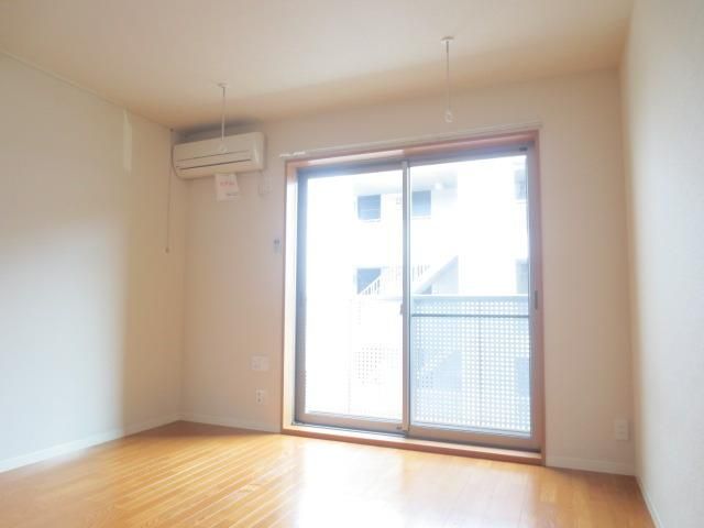 居室・リビング　★きれいな洋室です★