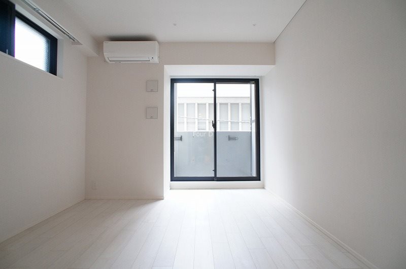 居室・リビング　別号室参考写真