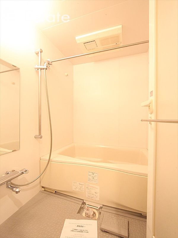 バス・シャワールーム　バスルーム