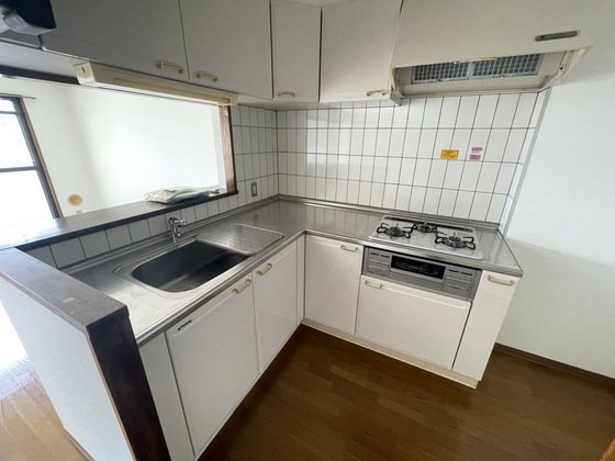 キッチン　※別部屋の写真です