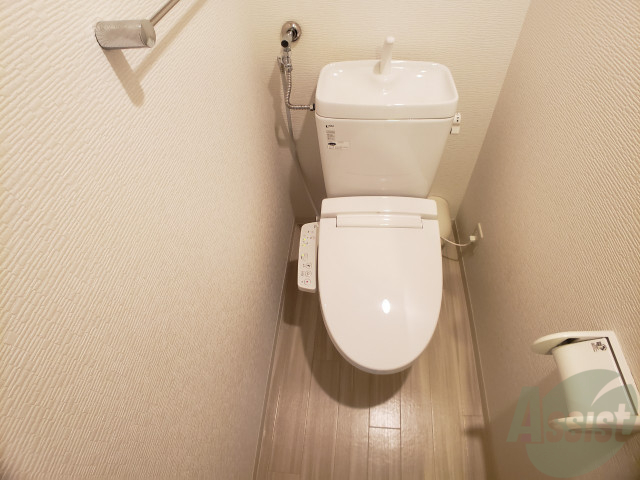 トイレ　ウォシュレットがついたトイレです。安心して使用できますね。