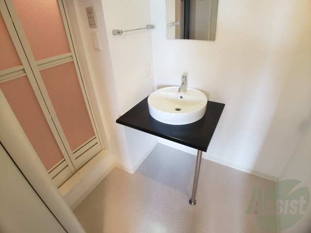 洗面設備　こちらに洗面台があります。朝の洗顔はこちらで。