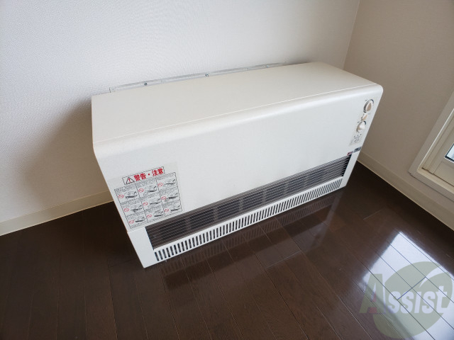 その他設備　電気暖房です。冬場の寒い日でも安心ですね～
