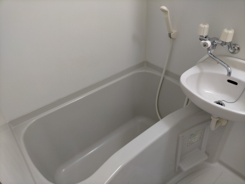 バス・シャワールーム　ゆったり過ごせるお風呂です